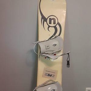 NOW. Female SnowBoard